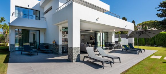 4 bedrooms Villa in Estepona, Spain No. 119697 61