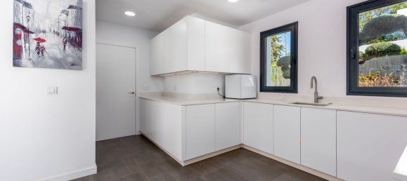 4 bedrooms Villa in Estepona, Spain No. 119697 55