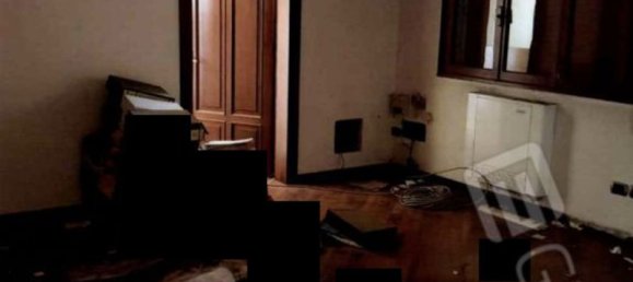 82m² Office in Porto Viro, Italy No. 381122 14