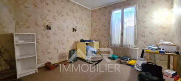 2 bedrooms House in Chatou, France No. 176659 17