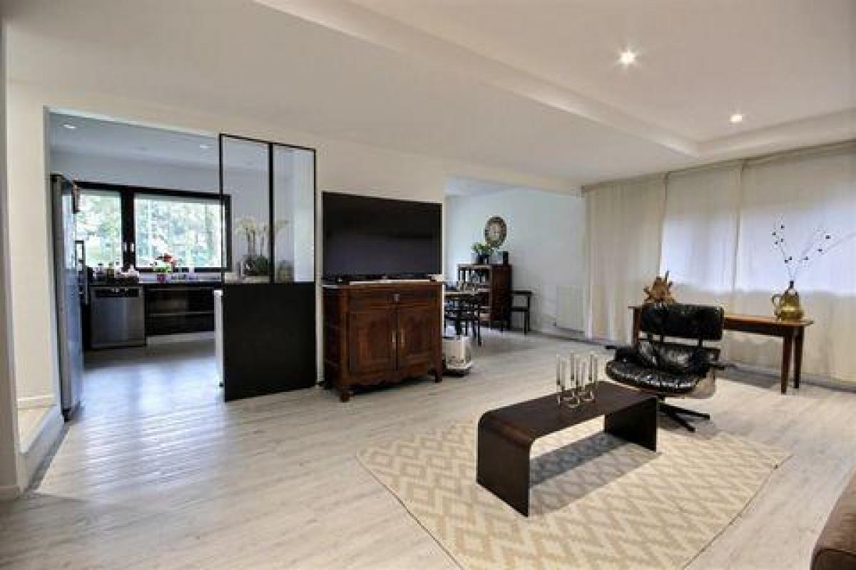 3 Schlafzimmer Eigentumswohnung in Garches, France, Nr. 36860