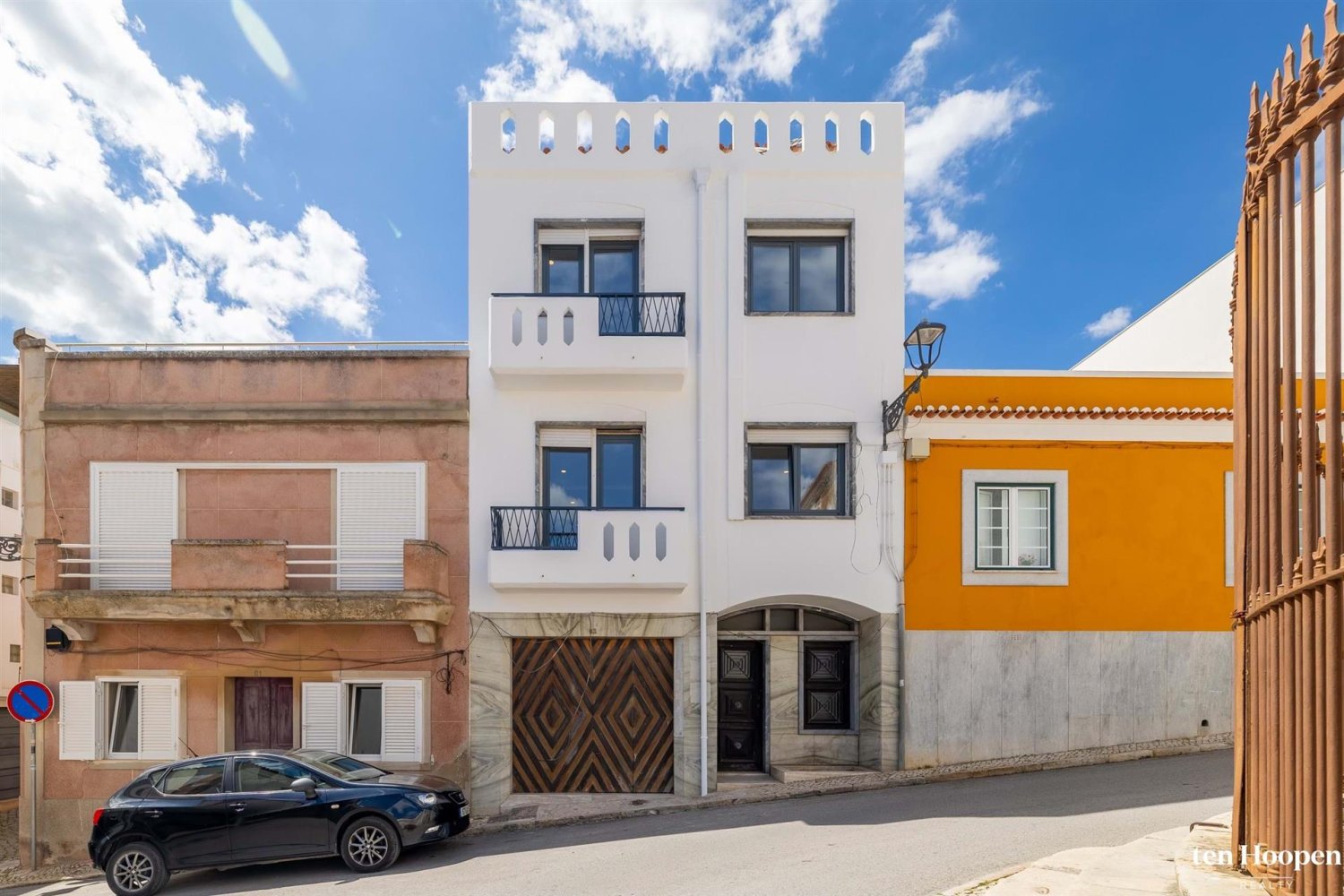 Дом с 4 спальнями в Лагуш, Португалия № 209562