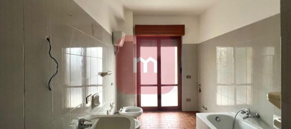 3 chambres Appartement à Frosinone, Italy No. 51605 11