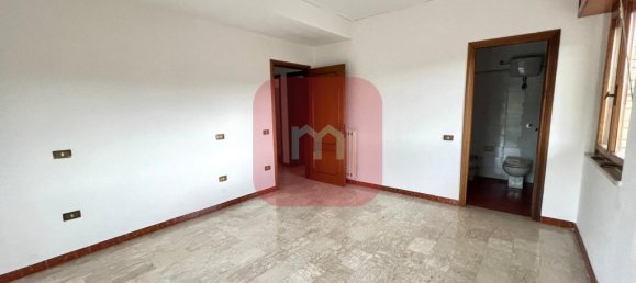 3 chambres Appartement à Frosinone, Italy No. 51605 17