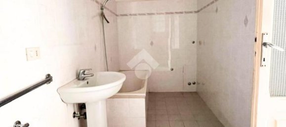 3 rooms Apartment in Lanciano, Italy No. 15517 10