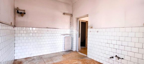 3 rooms Apartment in Lanciano, Italy No. 15517 8