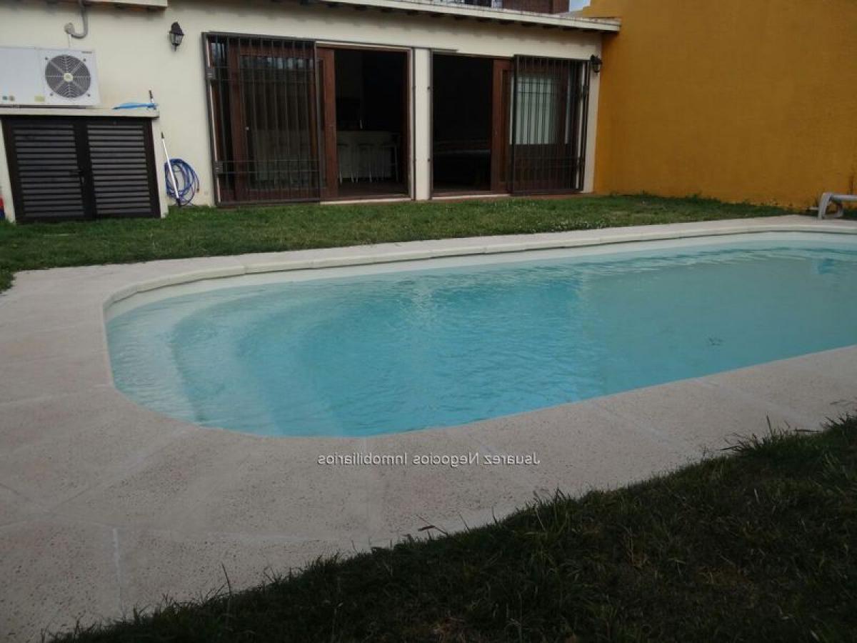 4 chambres Maison à Montevideo, Uruguay No. 11813