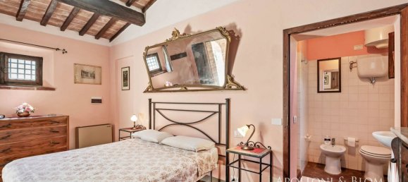 4 bedrooms House in Cortona, Italy No. 53533 30