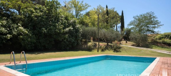 4 bedrooms House in Cortona, Italy No. 53533 9