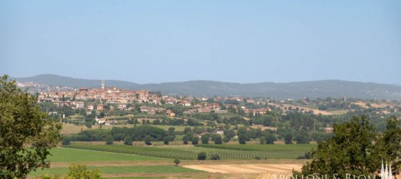 4 bedrooms House in Cortona, Italy No. 53533 36