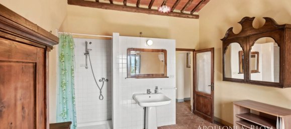 4 bedrooms House in Cortona, Italy No. 53533 24