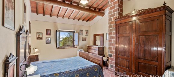 4 bedrooms House in Cortona, Italy No. 53533 26