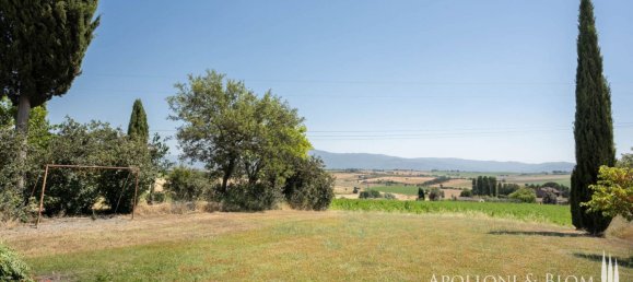 4 bedrooms House in Cortona, Italy No. 53533 43