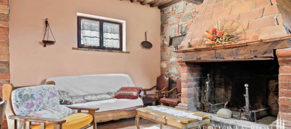 4 bedrooms House in Cortona, Italy No. 53533 17