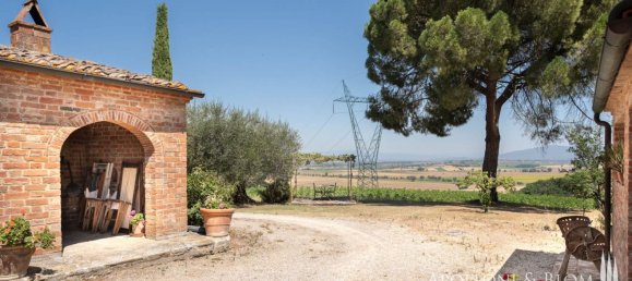 4 bedrooms House in Cortona, Italy No. 53533 32