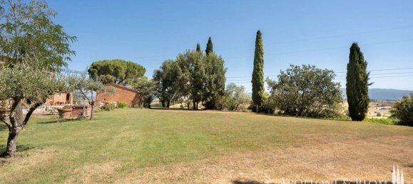 4 bedrooms House in Cortona, Italy No. 53533 42