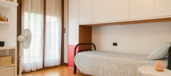 3 Schlafzimmer Wohnung in Boltiere, Italy, Nr. 380837 11