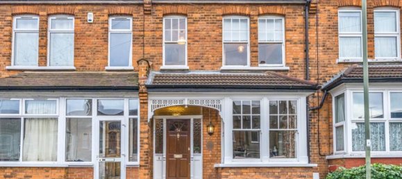 3 bedrooms House in London, United Kingdom No. 13453 2