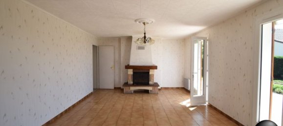 3 Schlafzimmer Haus in Saint-Germain-du-Plain, France, Nr. 315211 3