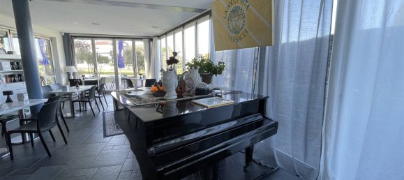 4 rooms Commercial property in Sirmione, Italy No. 150075 4