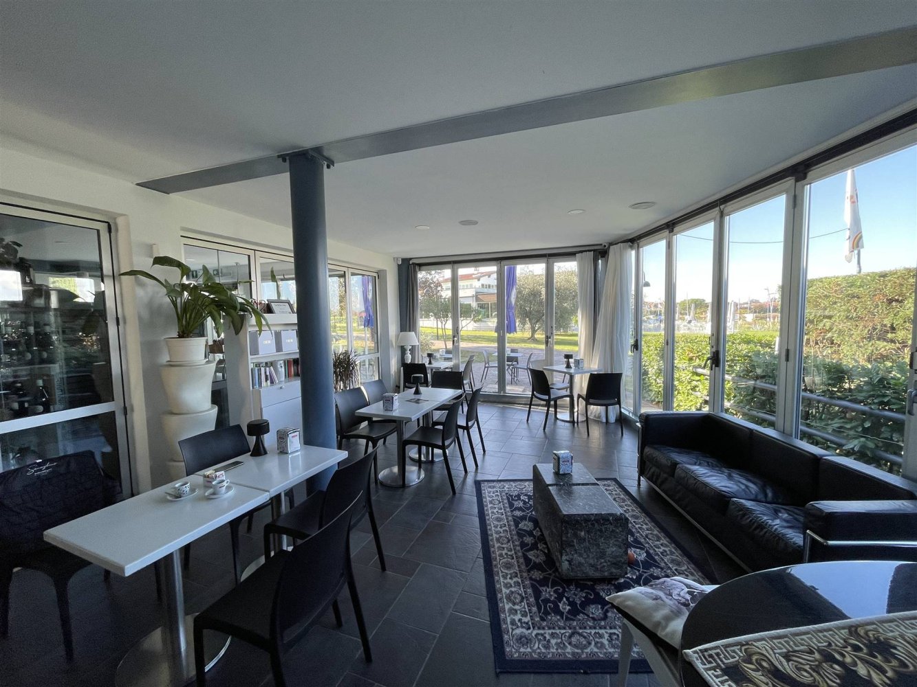 4 rooms Commercial property in Sirmione, Italy No. 150075