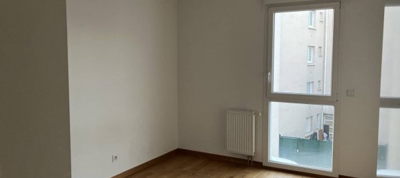 Apartamento de 2 dormitorios en Reims, France No. 227334 5