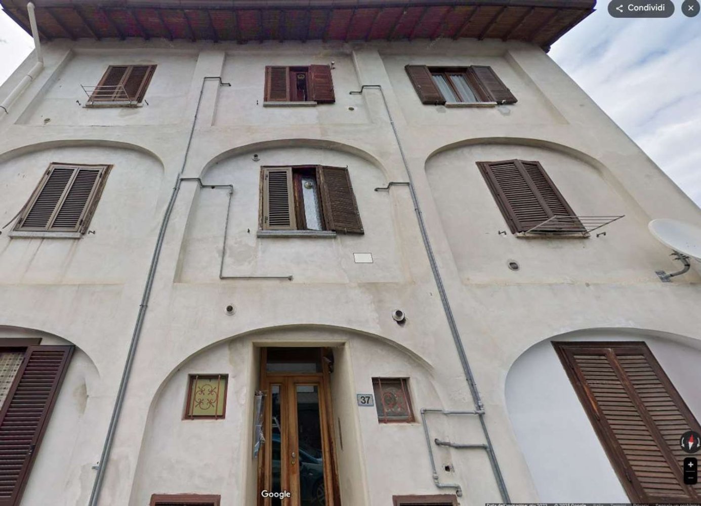 5 bedrooms Apartment in Cermenate, Italy No. 373749
