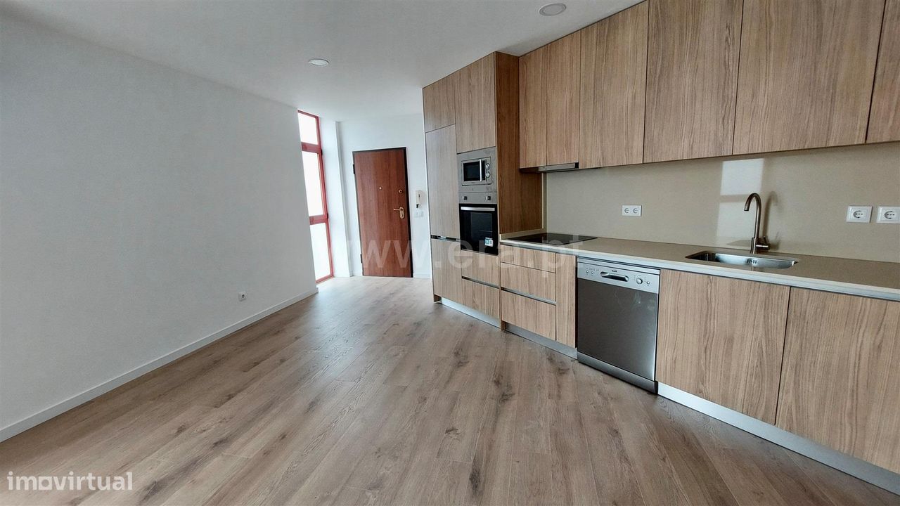 Apartamento de 1 dormitorio en Paredes, Portugal No. 273900