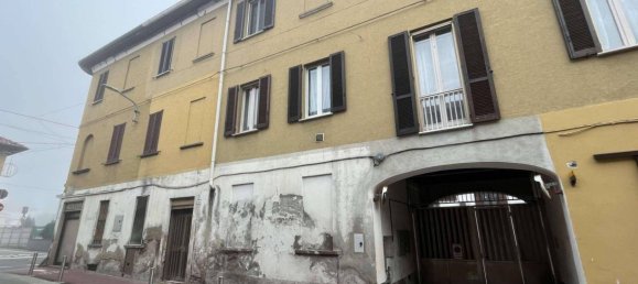 3 bedrooms Apartment in Sedriano, Italy No. 276199 2