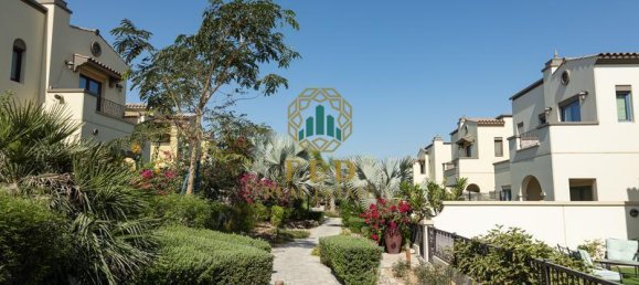 3 bedrooms Villa in Mirdif, UAE No. 8214 8