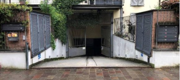 Garagem em Locate di Triulzi, Italy 24 m² N.º 257911 7