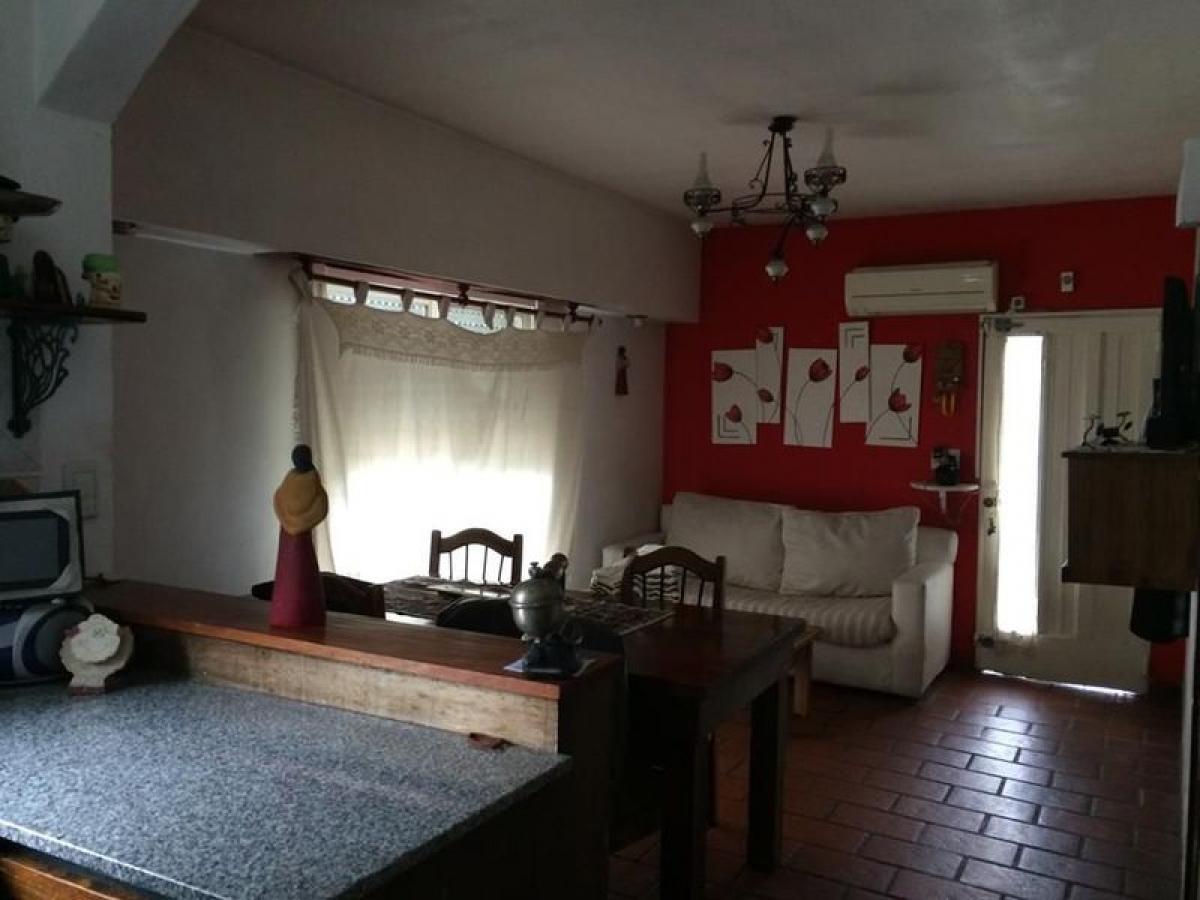 Estudio en Morón, Argentina No. 53756