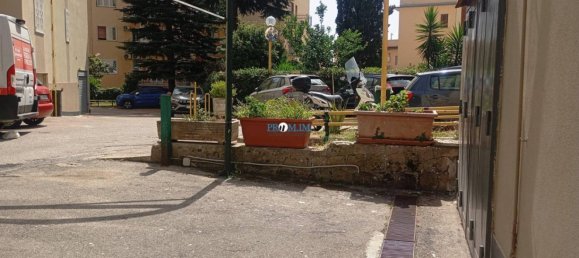 130m² Garage in Naples, Italy No. 281063 2