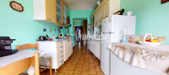 2 bedrooms Apartment in Turin, Italy No. 282060 7