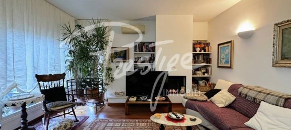 2 Schlafzimmer Wohnung in La Spezia, Italy, Nr. 159388 2