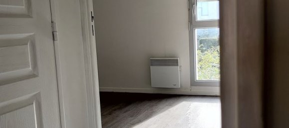 4 bedrooms House in Chartres, France No. 223412 4