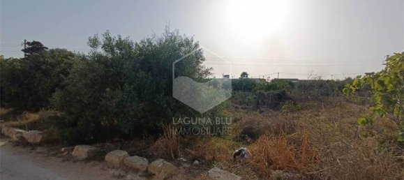 Дом с 4 комнатами в Марсала, Италия № 106325 2