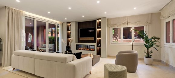 3 bedrooms Apartment in Estepona, Spain No. 10105 2