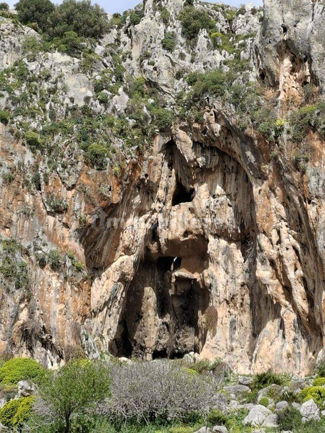 Земельный участок 150000м² в Шакка, Италия № 298165