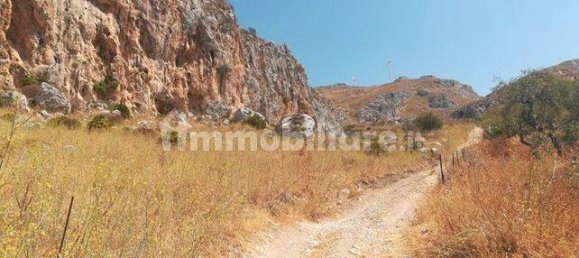 Земельный участок 150000м² в Шакка, Италия № 298165 3