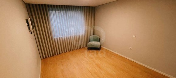 3 bedrooms Apartment in Porto, Portugal No. 110106 10