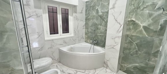 Apartamento de 4 habitaciónes en Rome, Italy No. 16878 2