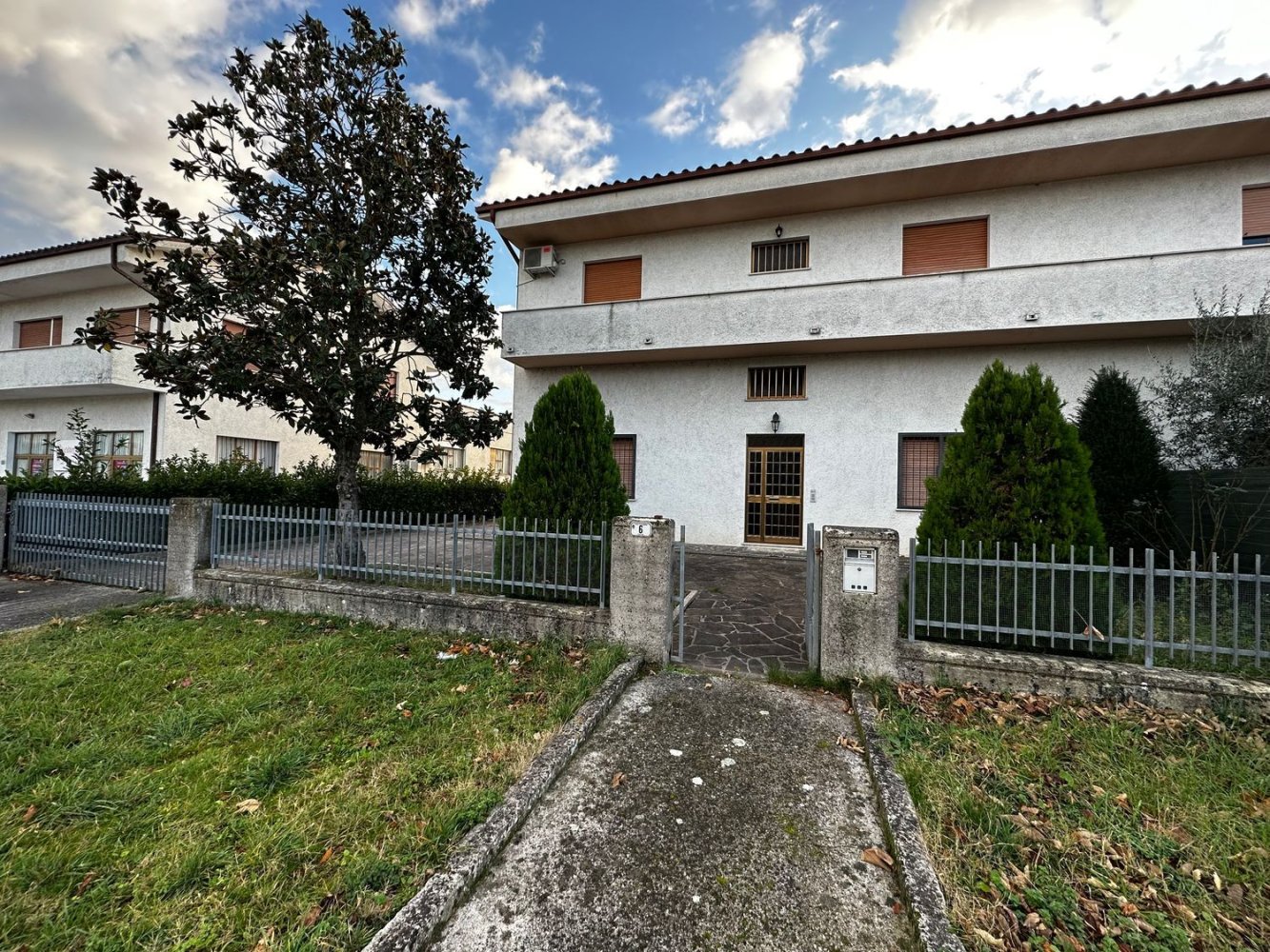 10 bedrooms House in Montefelcino, Italy No. 73156