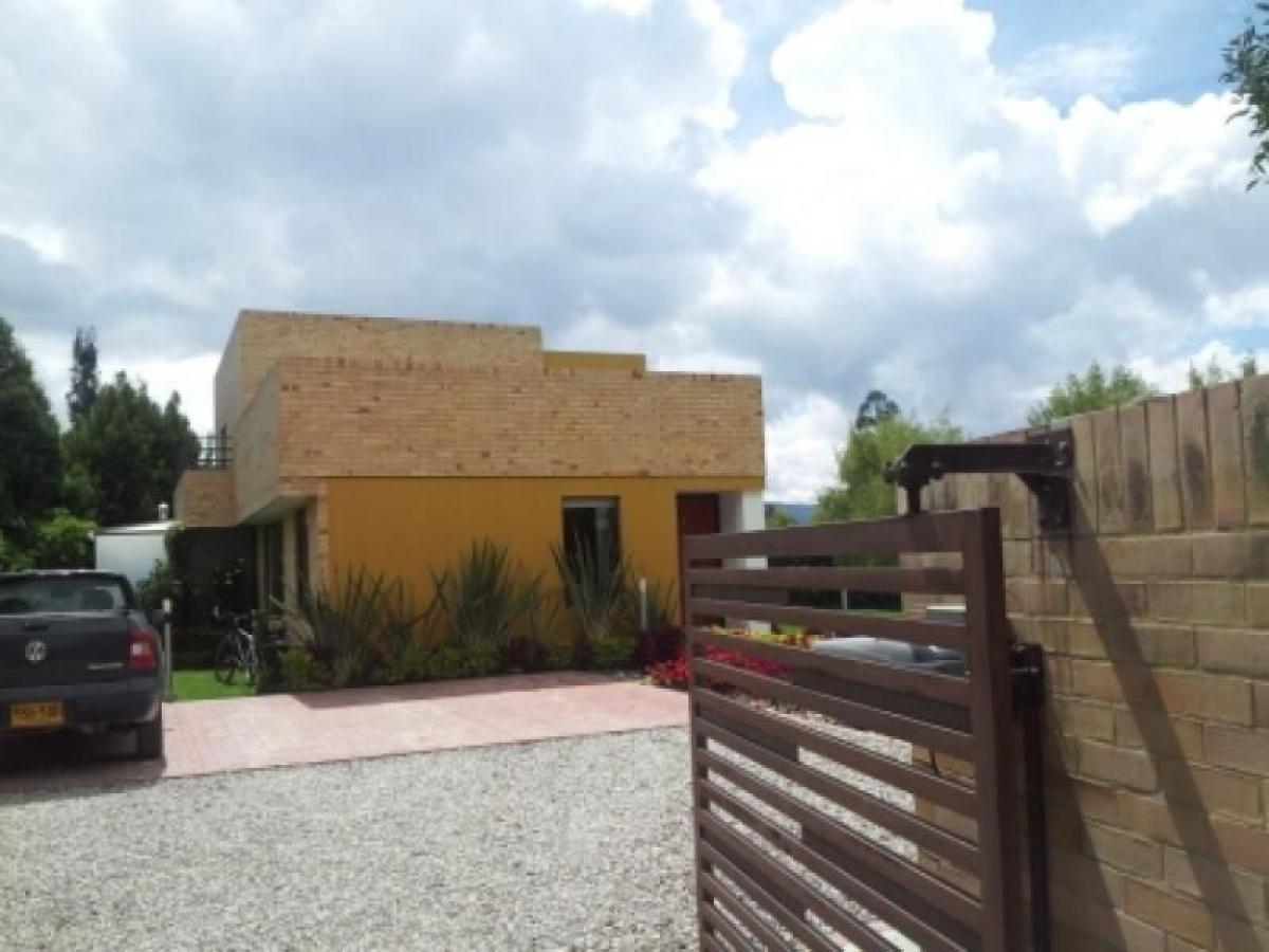 3 bedrooms House in Cundinamarca, Colombia No. 1048