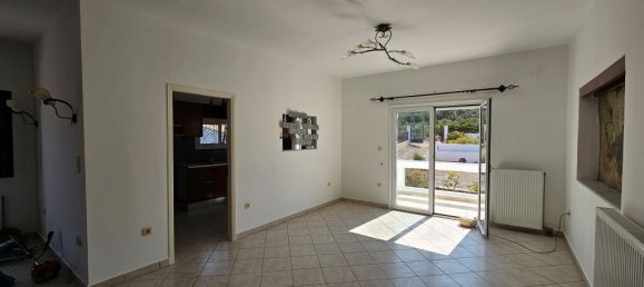 4 bedrooms Commercial property in Agios Nikolaos, Greece No. 2984 8