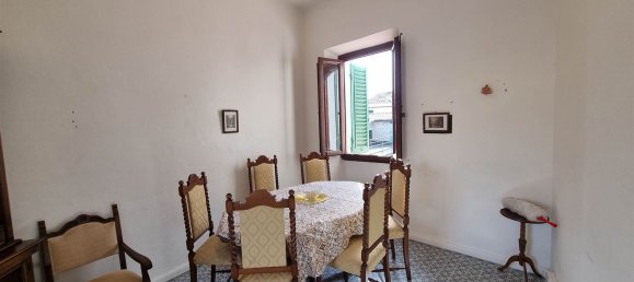 4 rooms House in Pistoia, Italy No. 64614 23