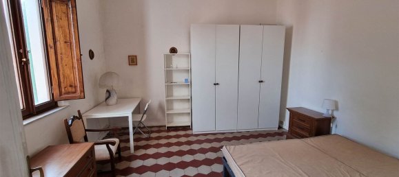 4 rooms House in Pistoia, Italy No. 64614 5