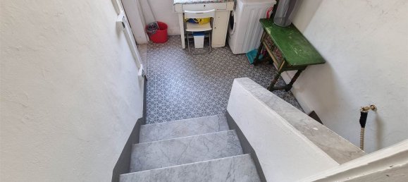 4 rooms House in Pistoia, Italy No. 64614 18