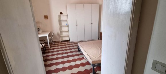 4 rooms House in Pistoia, Italy No. 64614 9