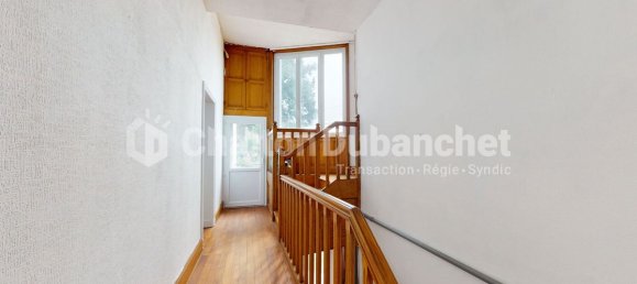 5 bedrooms House in Riorges, France No. 195778 8